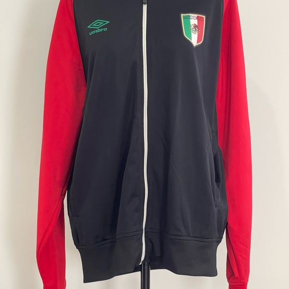 Umbro Other - Umbro M Mexico Black and Red Full Zip Track‎ Jacket with Pockets 180